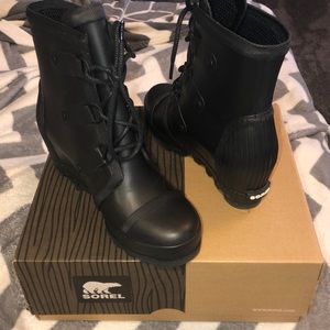 Sorel Matte Wedge rain boot